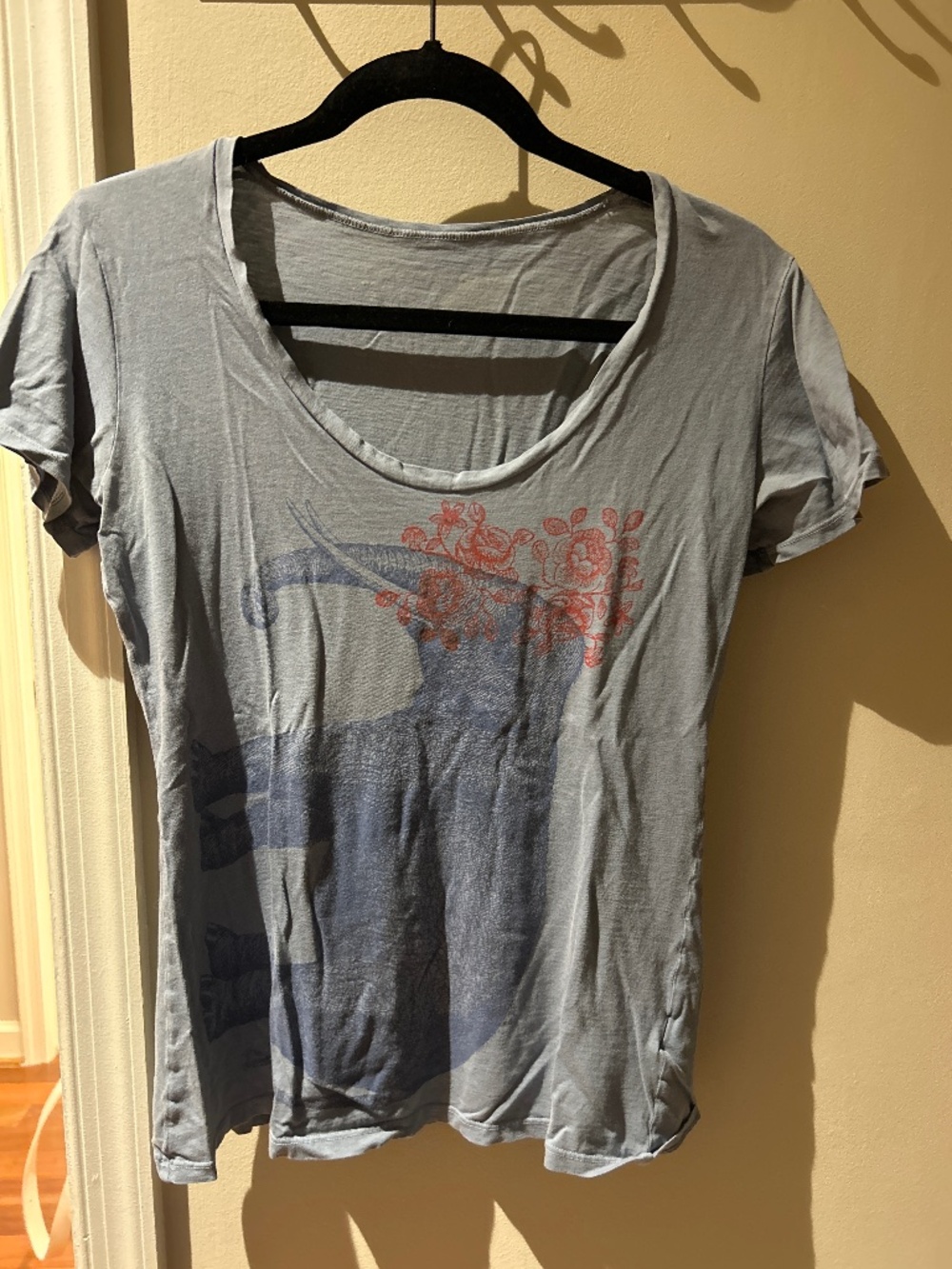 Organic cotton T-shirt with elephant and flowers